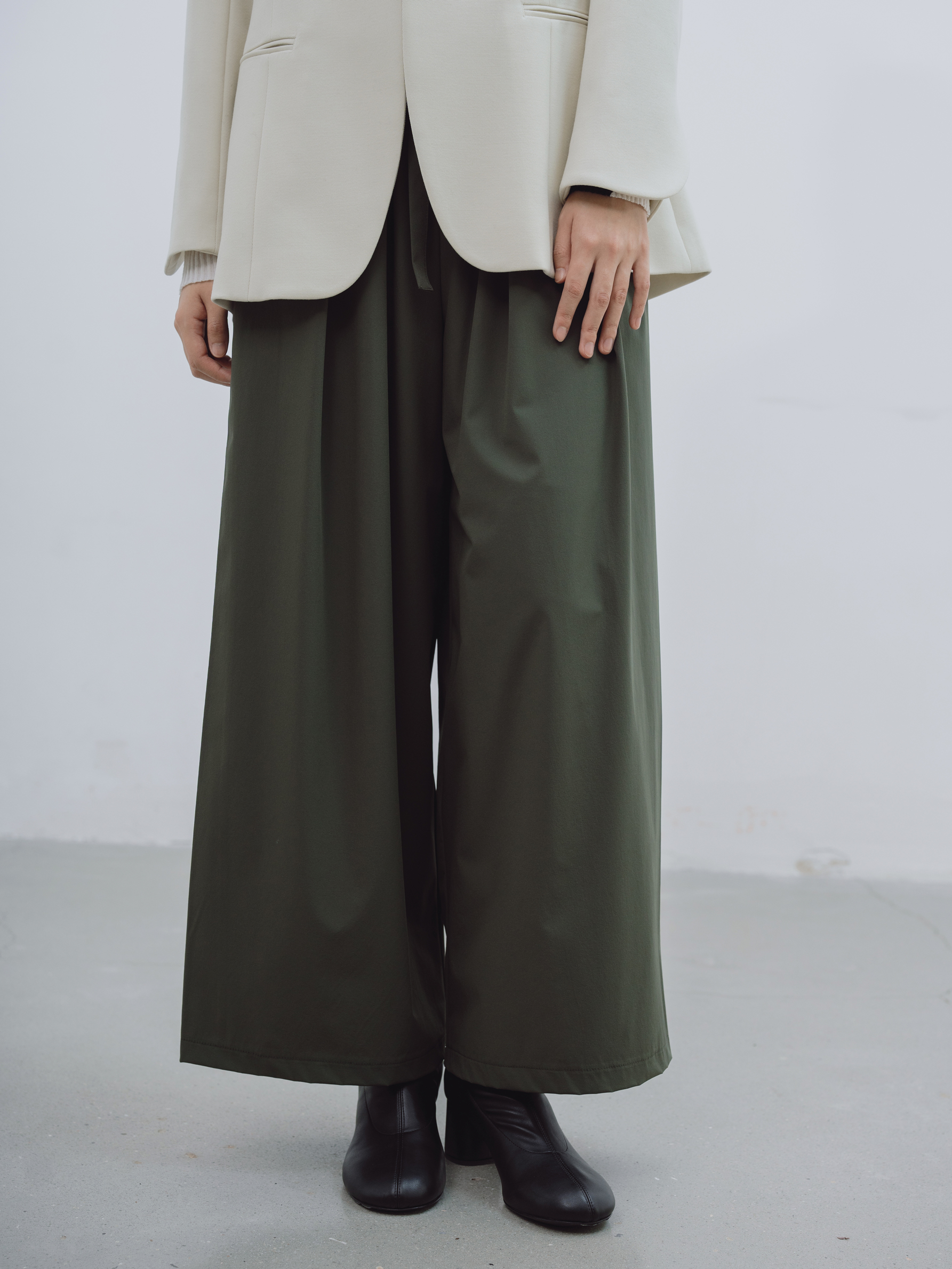 撥水ナイロンパンツ