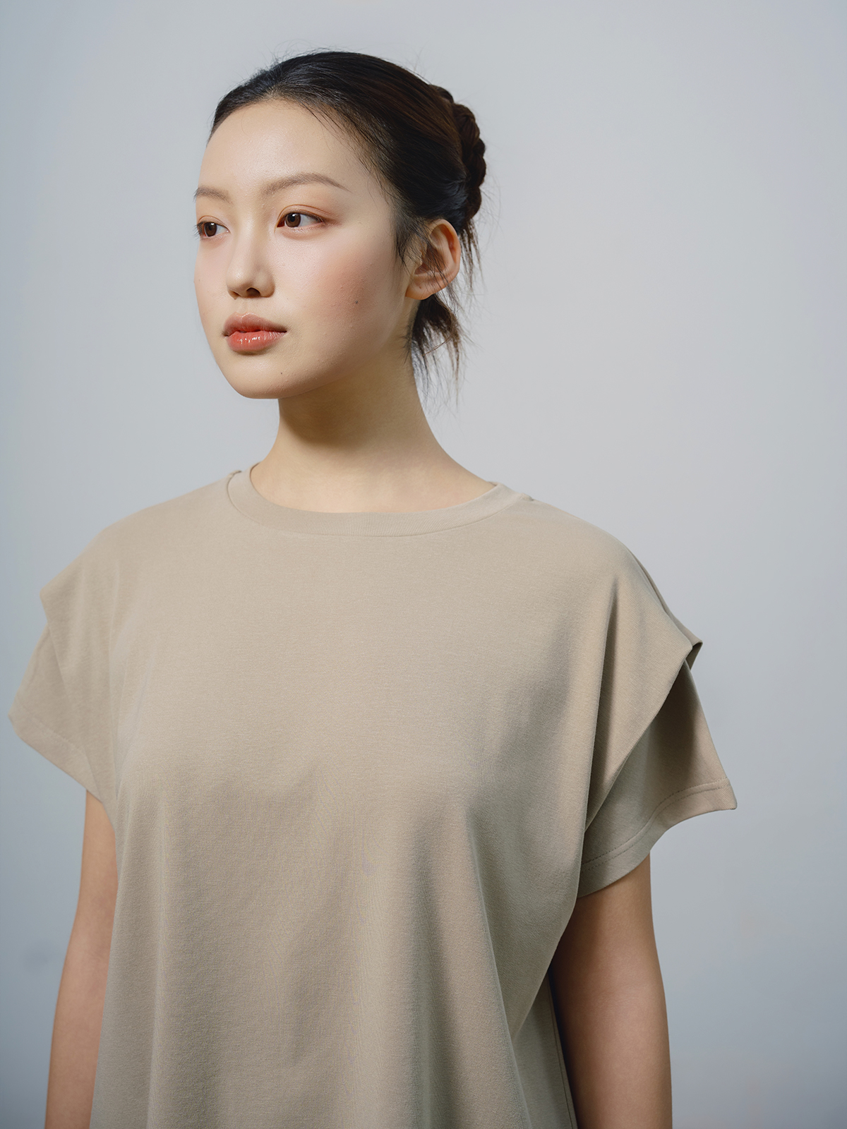 エフォートレス タックドレープ カットソー　