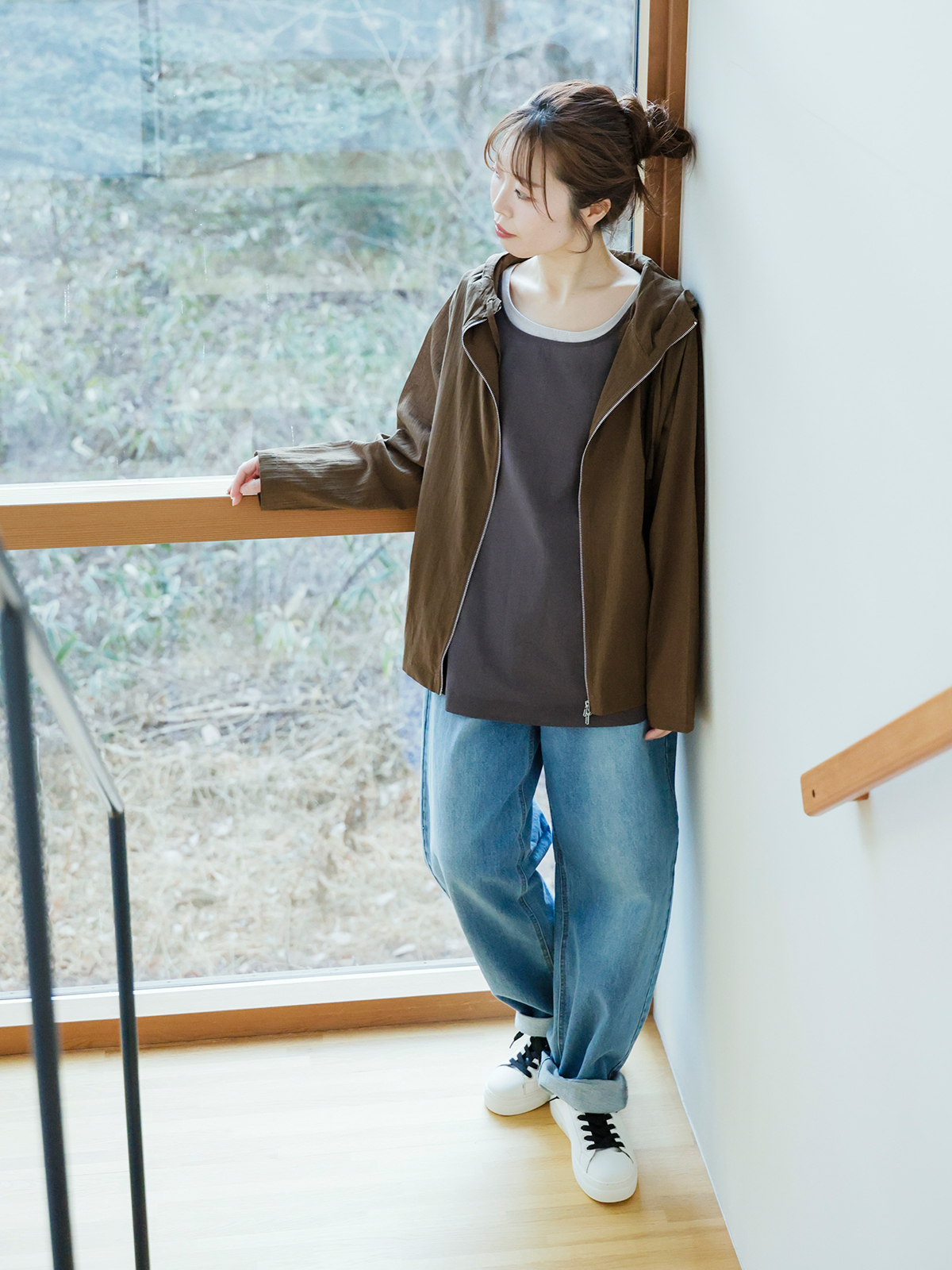 th_6KK4702