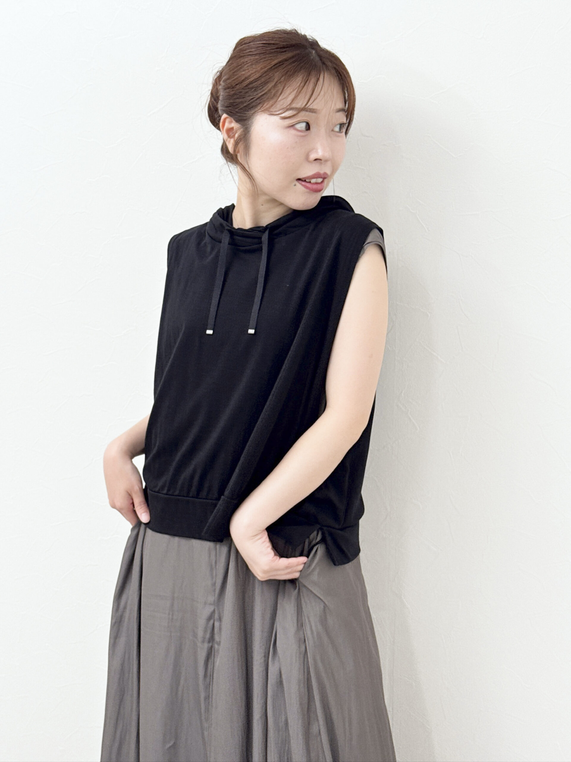 ノースリーブ レイヤードフーディー　