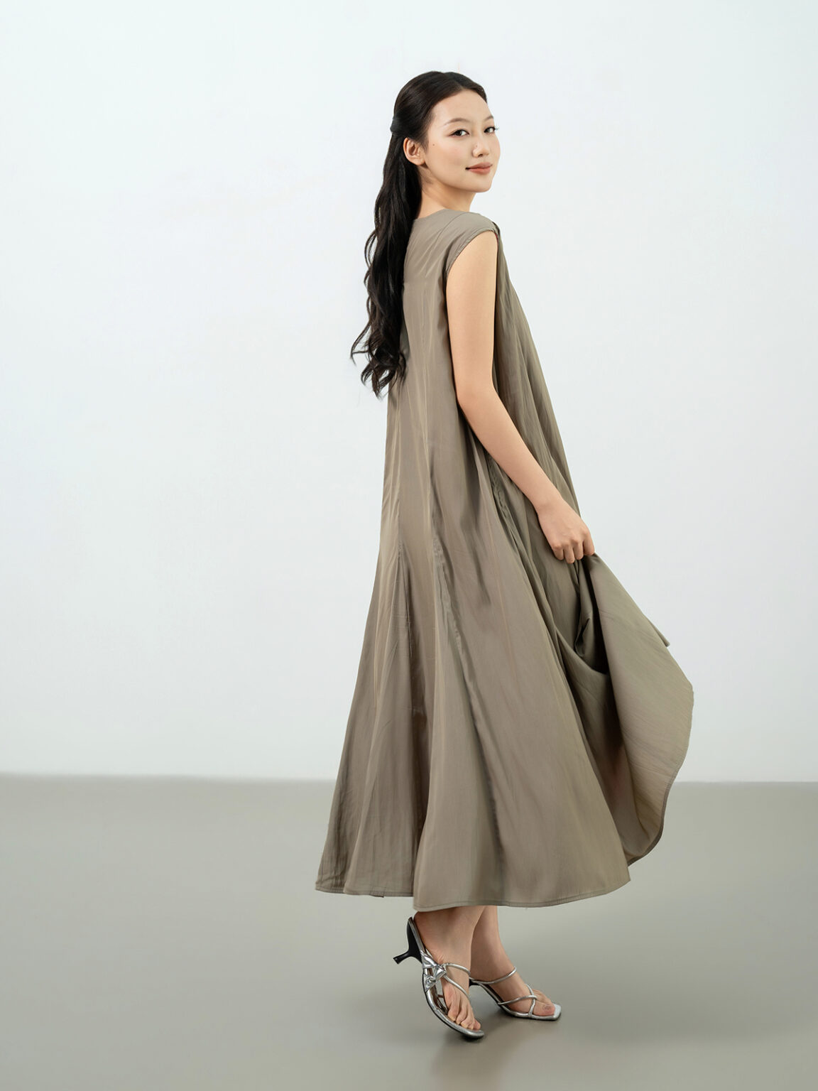 LEO09081-125