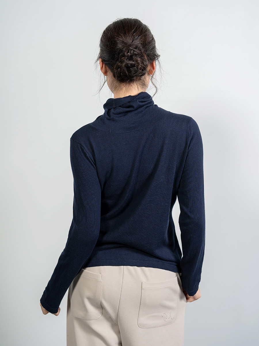 LEO00896-688